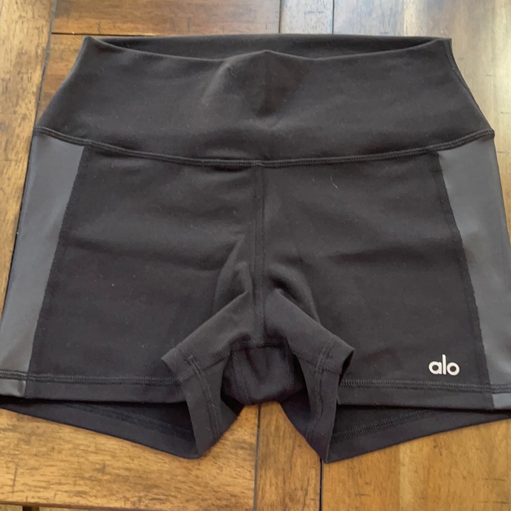 Alo shorts